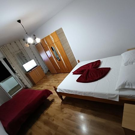 Apartament Nemira Slanic Moldova Bilik gambar